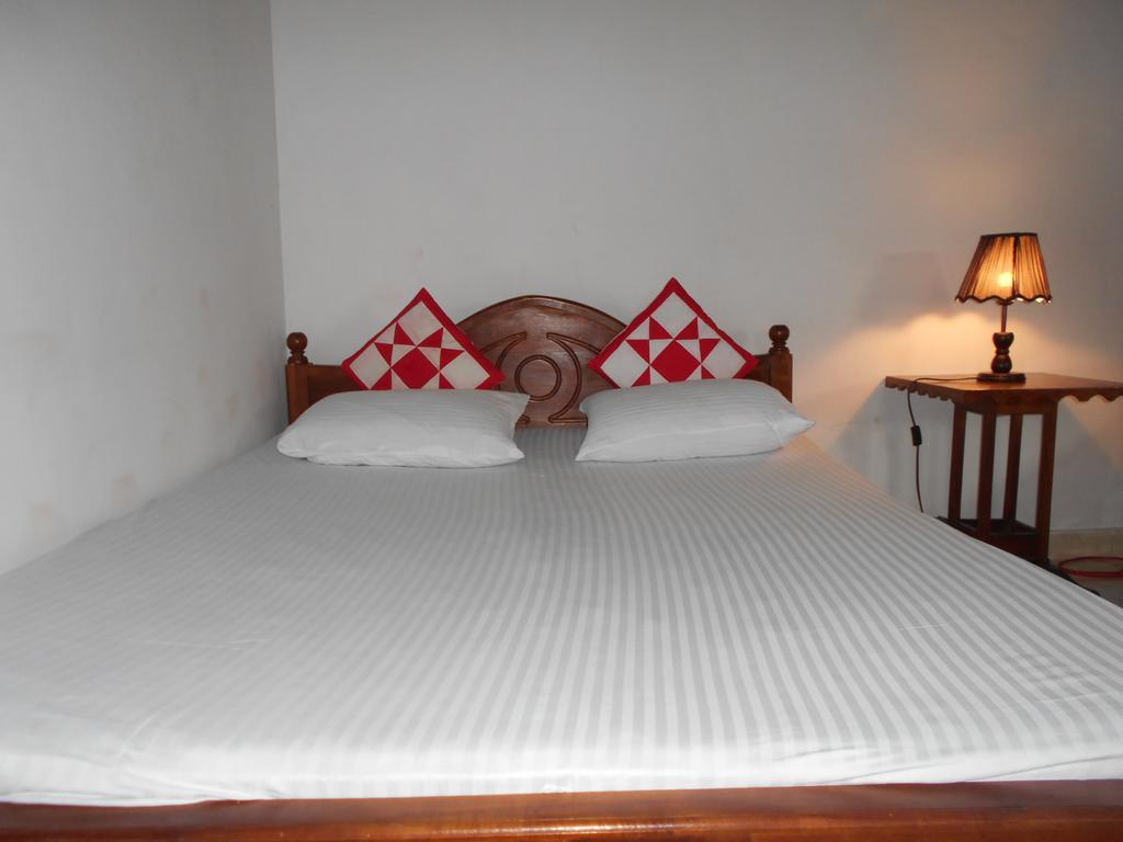 House Of Esanya Bed & Breakfast Negombo Room photo